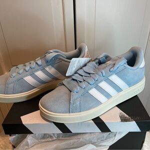 NEW Adidas Women’s Grand Court 00’s. Size 6.5.